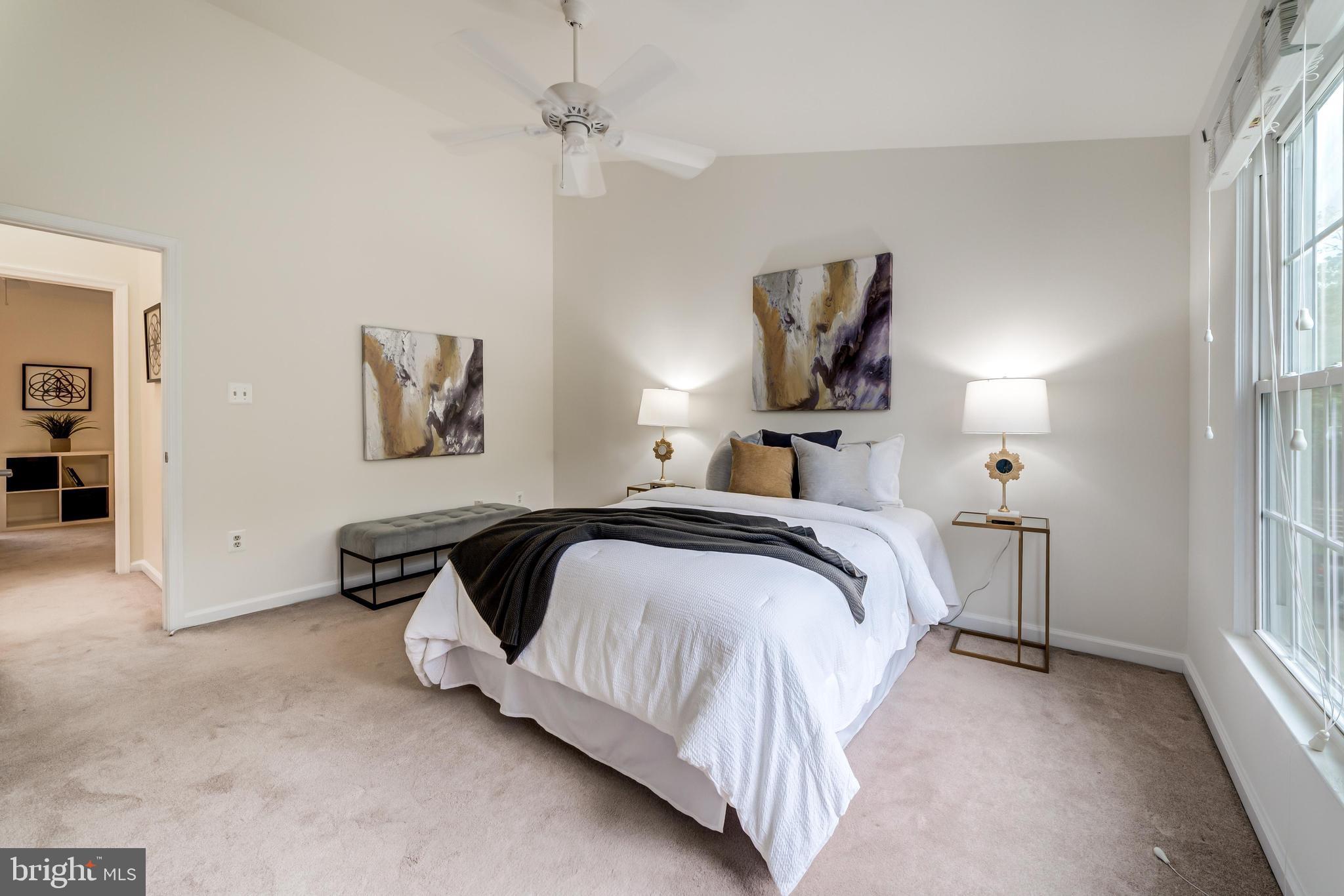 HUNTERS SQUARE - Residential