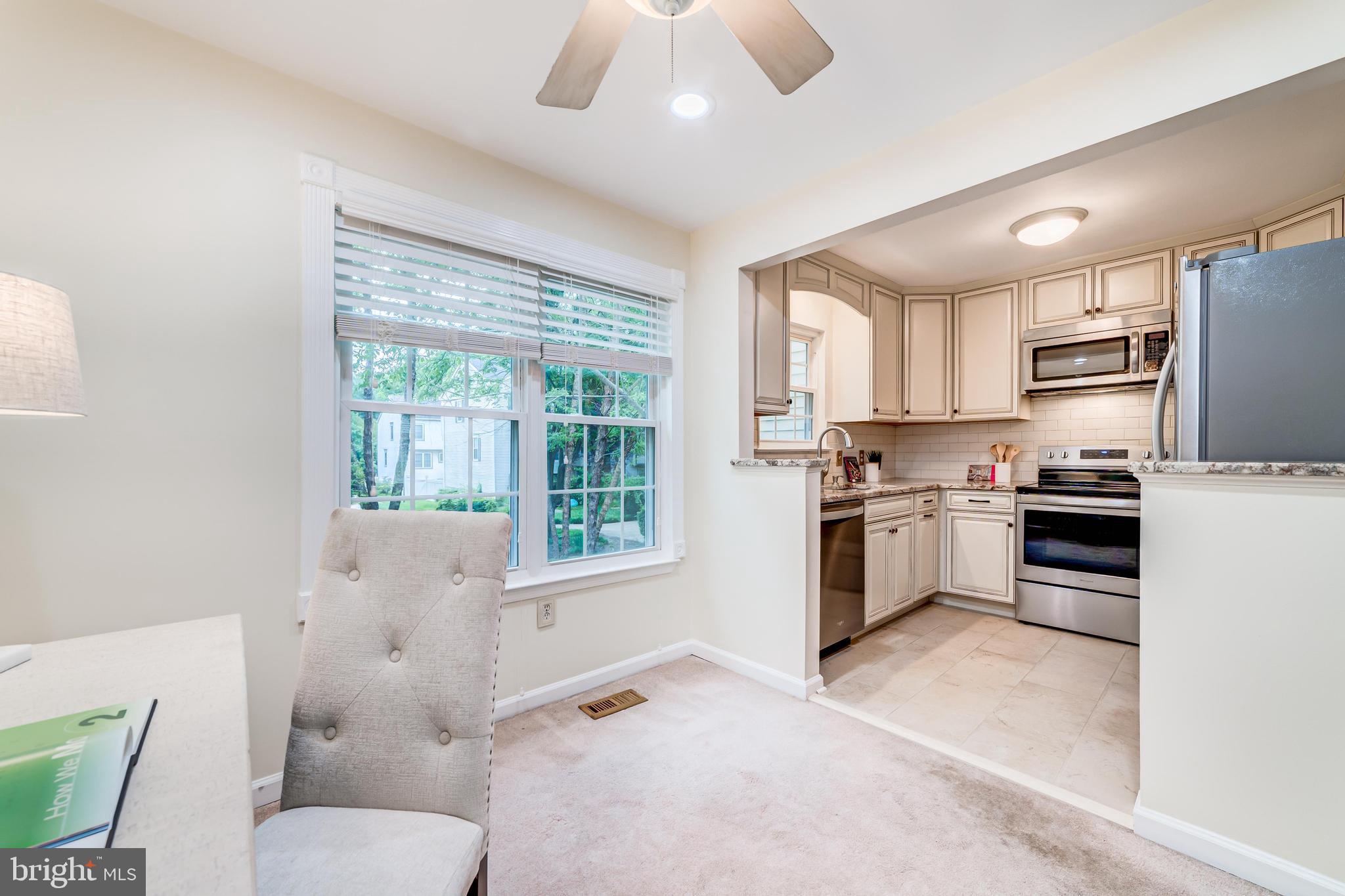 HUNTERS SQUARE - Residential