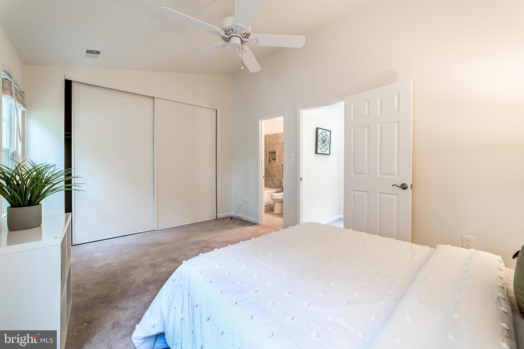 HUNTERS SQUARE - Residential