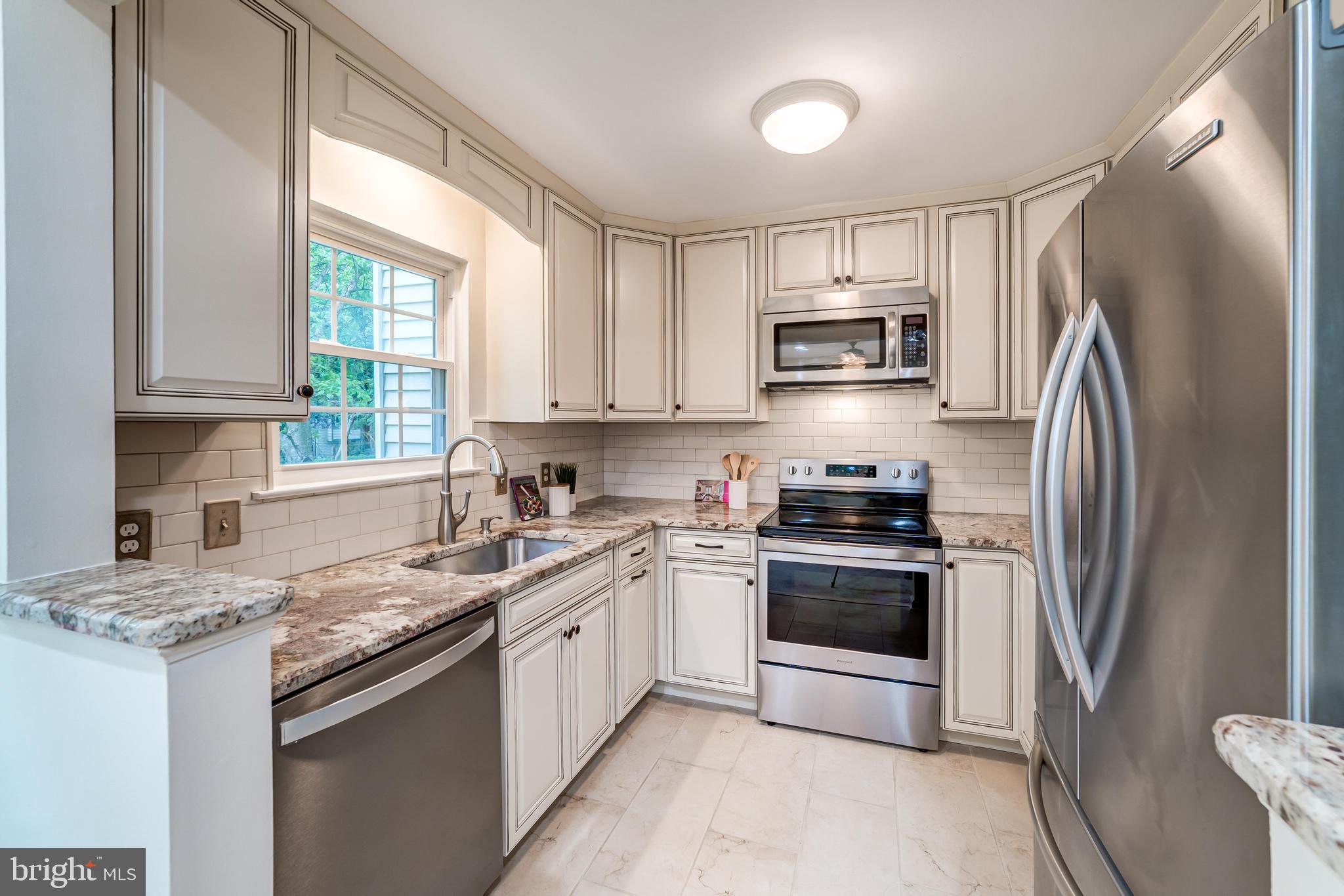 HUNTERS SQUARE - Residential