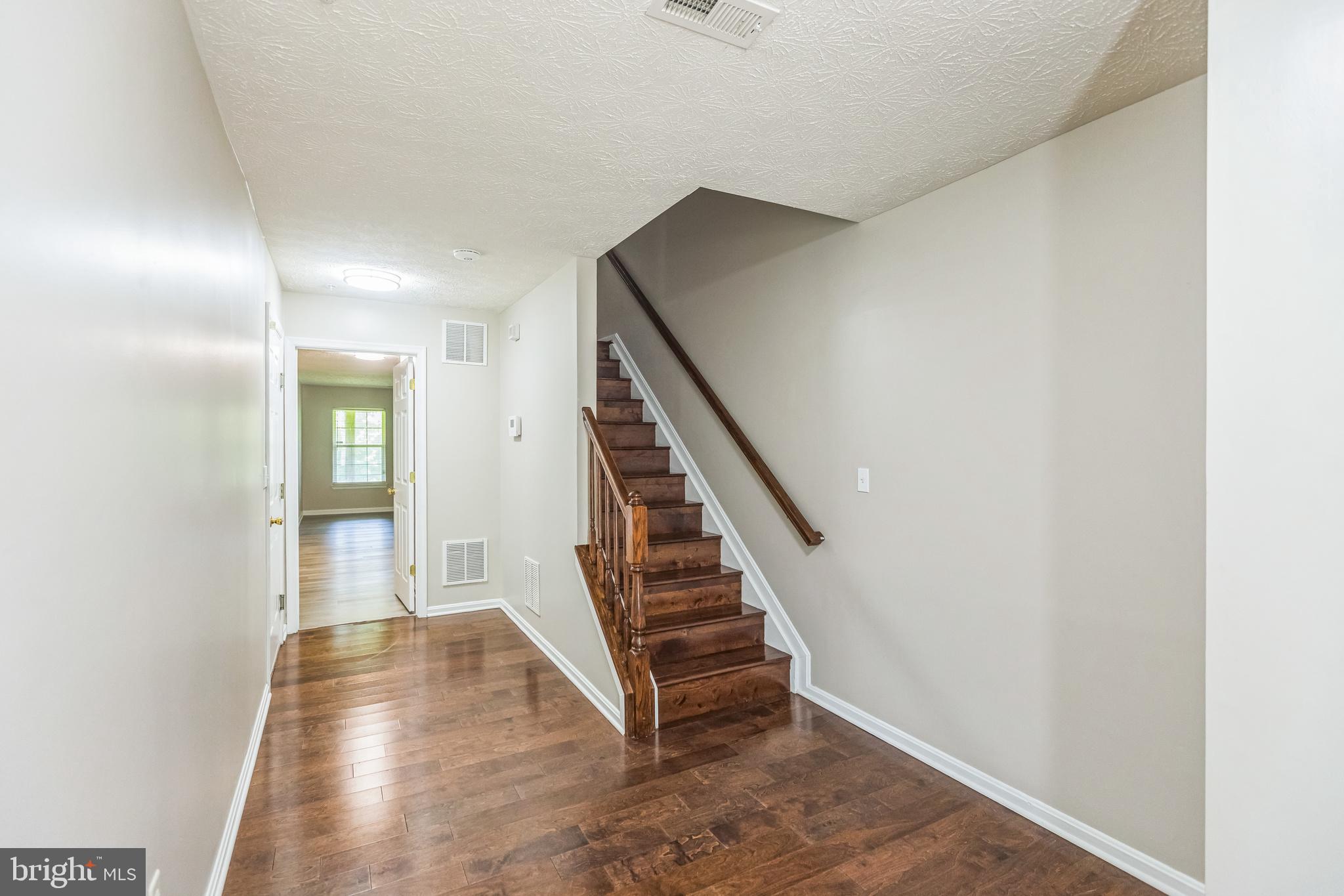 VISTA GARDENS PLAT 1> - Residential Lease