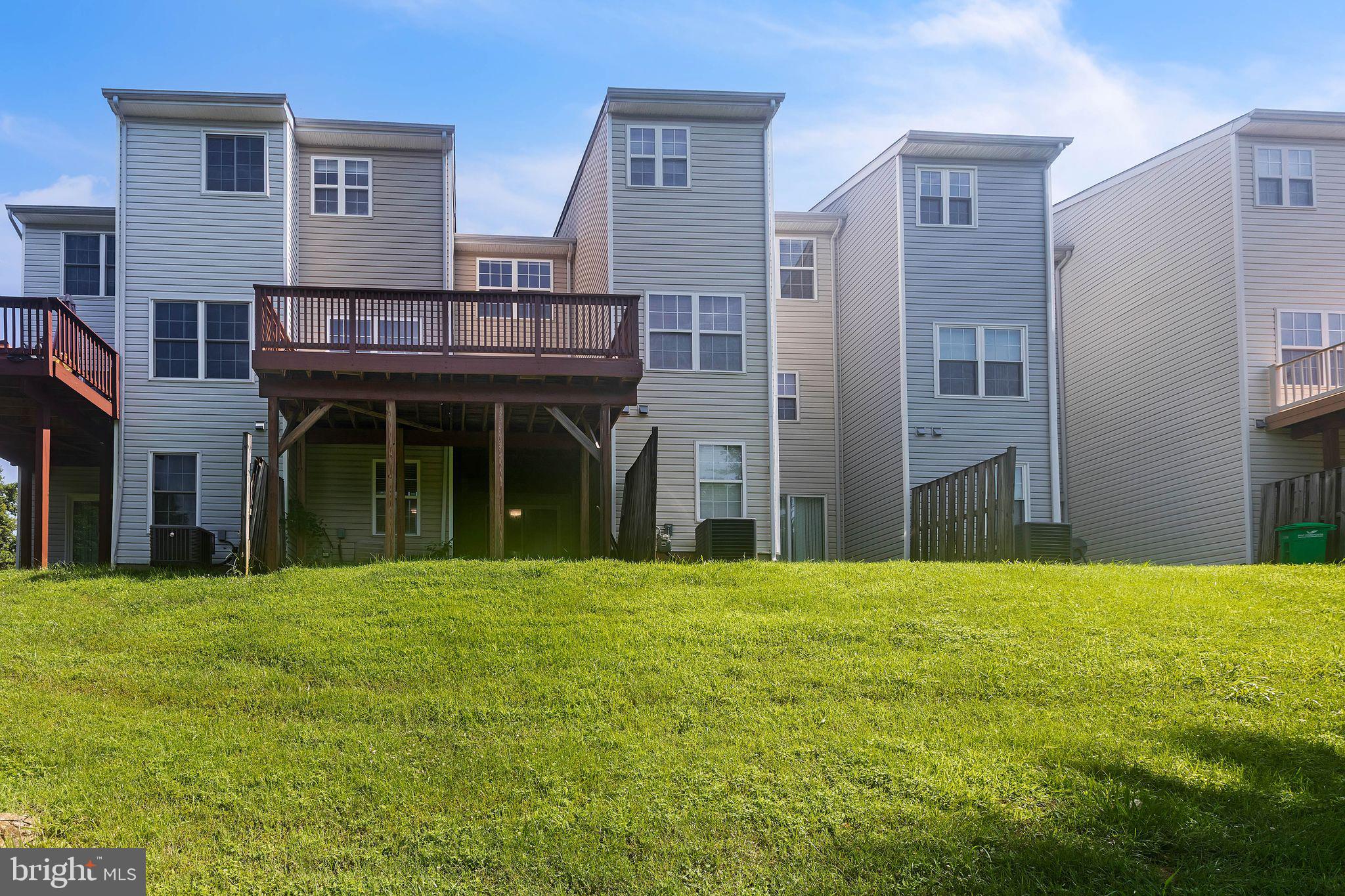 VISTA GARDENS PLAT 1> - Residential Lease