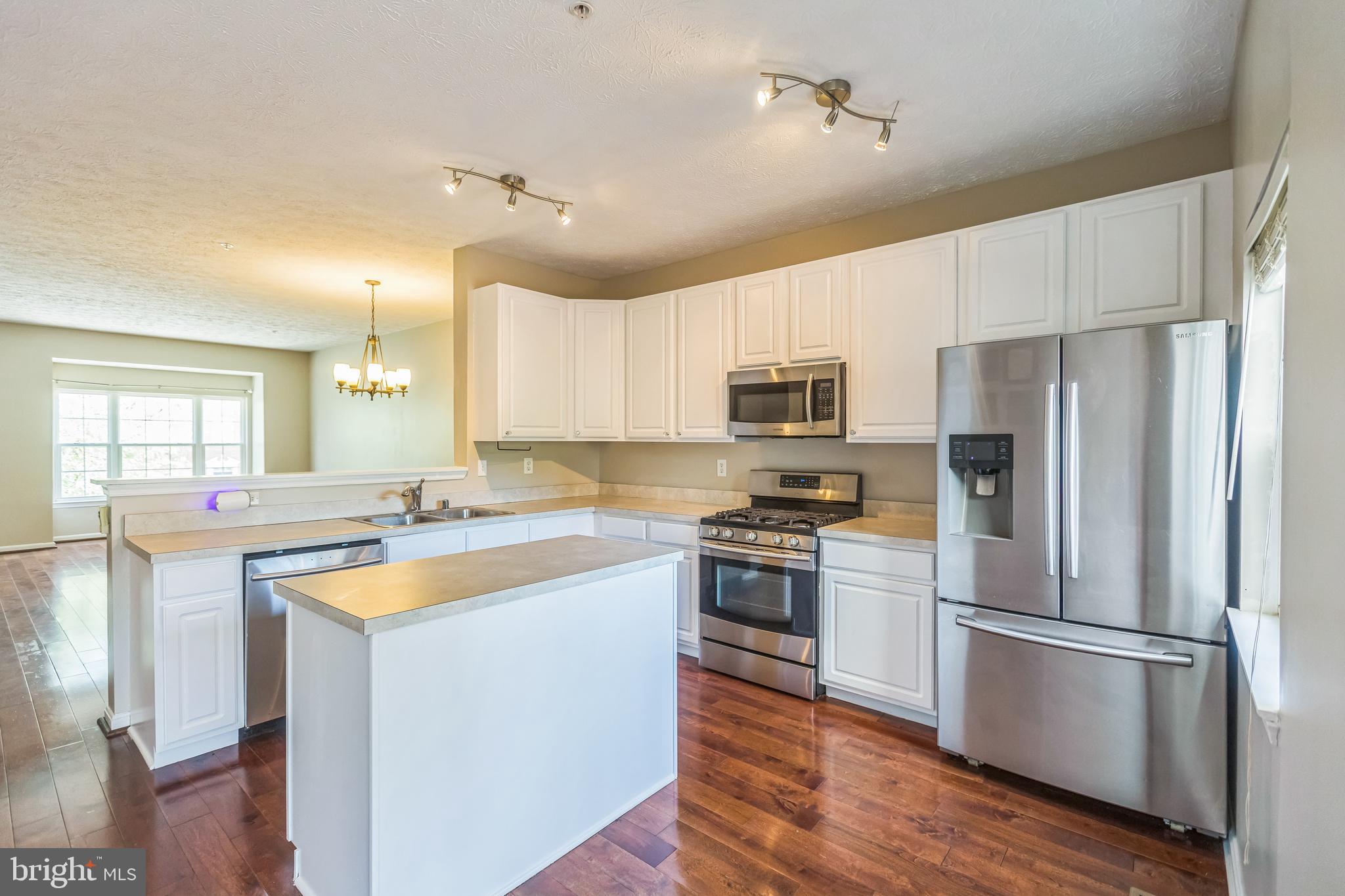 VISTA GARDENS PLAT 1> - Residential Lease