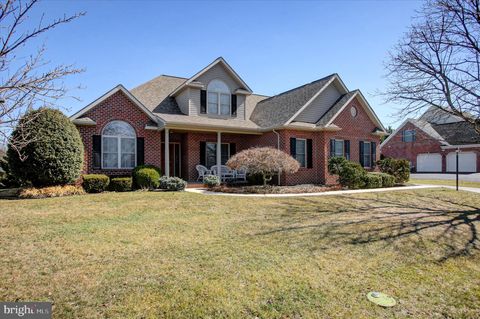 1634 MAJESTIC DRIVE CHAMBERSBURG PA 17202