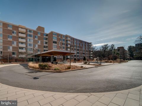 Photo of 2939 Van Ness Street NW #807, WASHINGTON, DC 20008 (MLS # DCDC2242760)