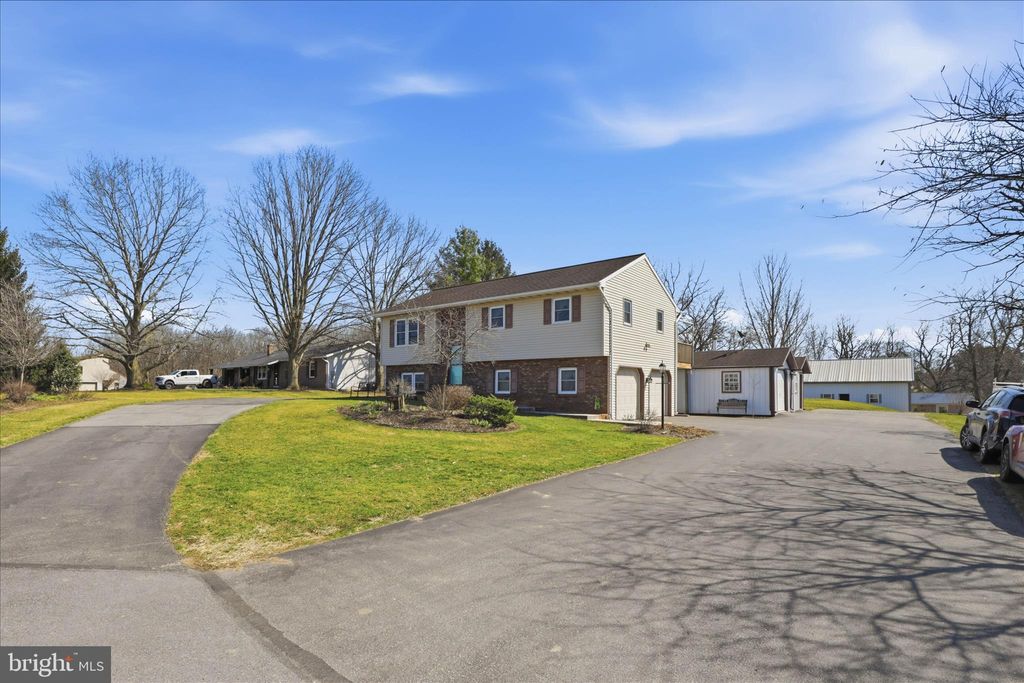 Photo of 3481 Mount Joy Road, MOUNT JOY, PA 17552 (MLS # PALA2083860)