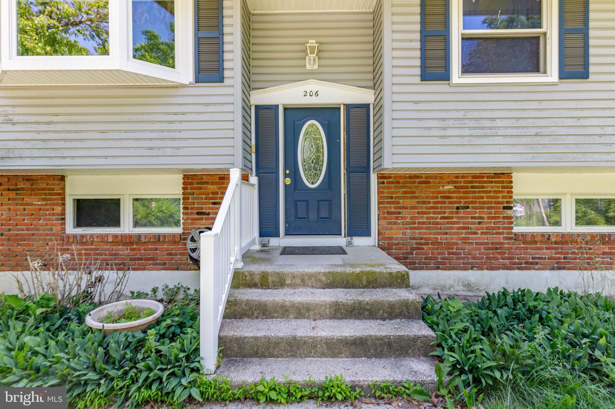 206 MONTANA TRAIL