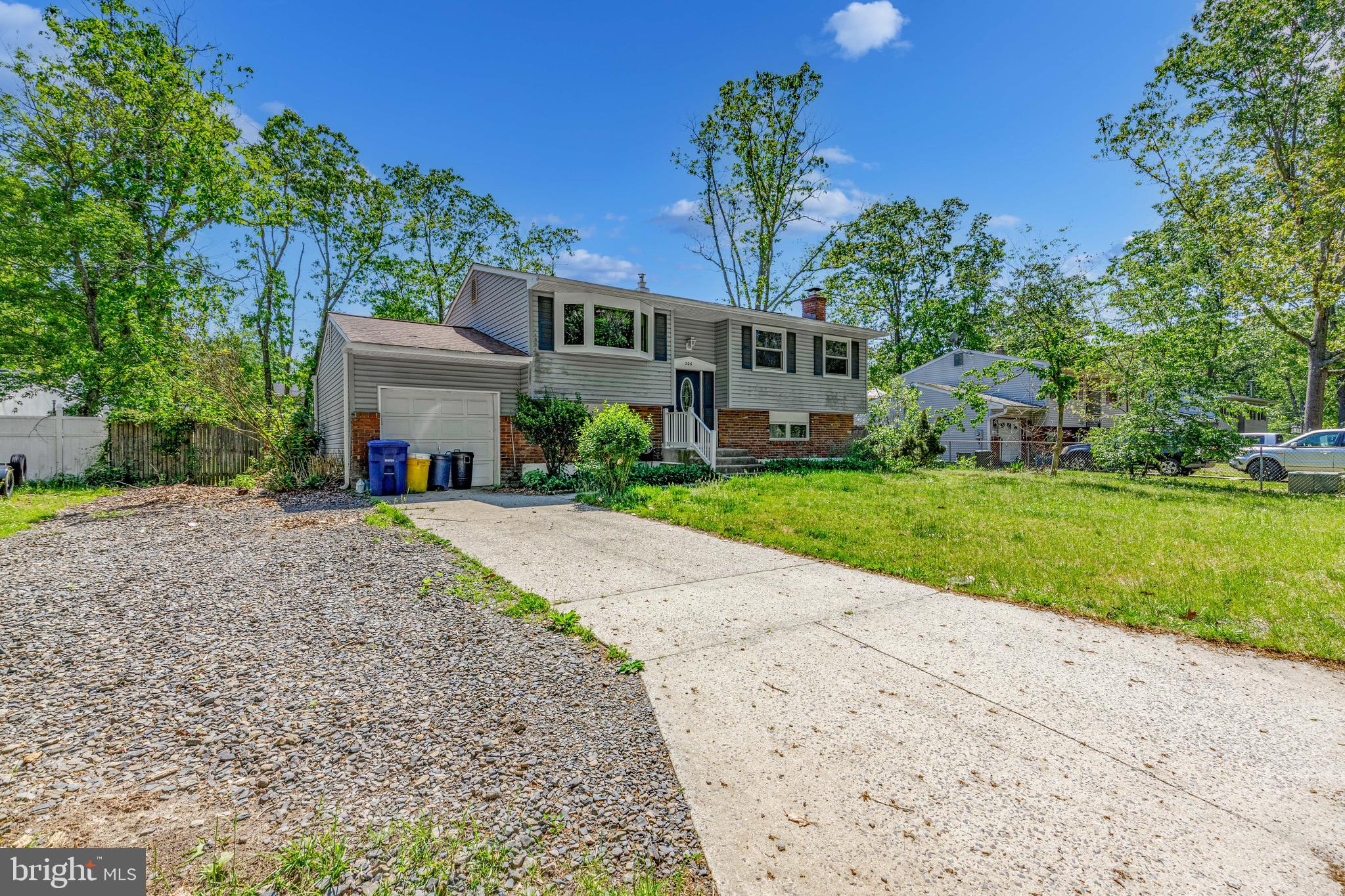 206 MONTANA TRAIL