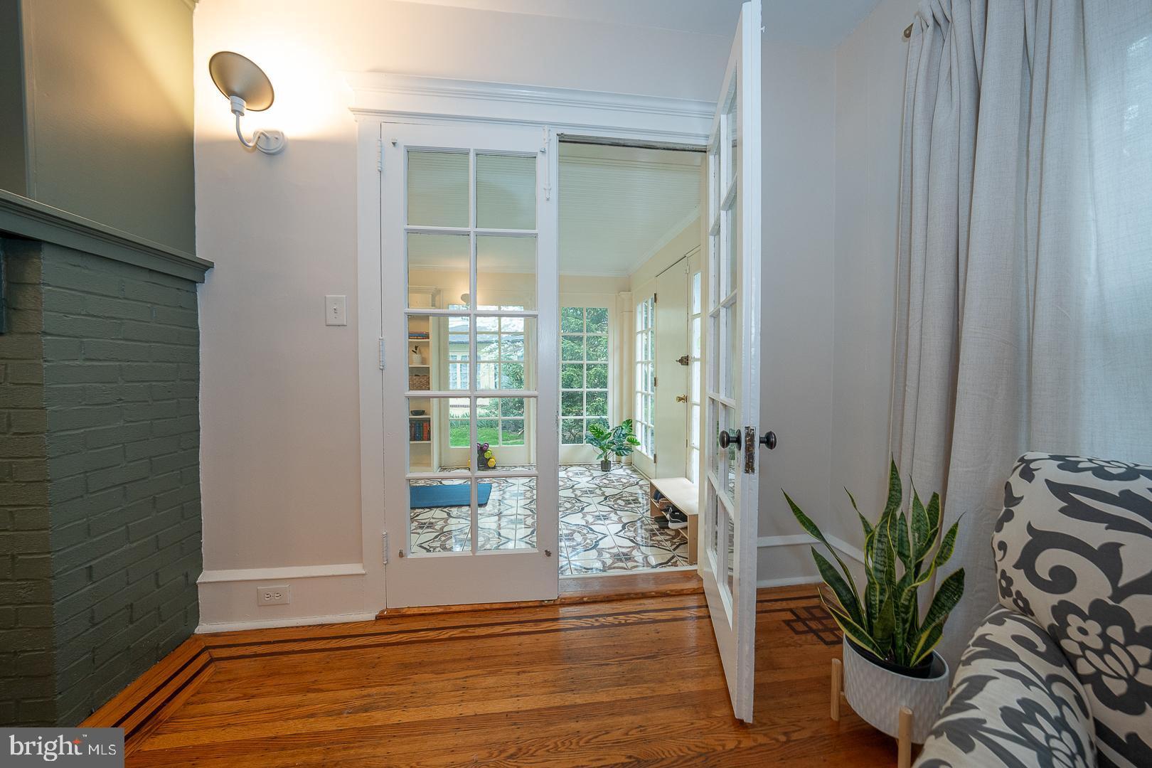 1121 MONTGOMERY AVENUE