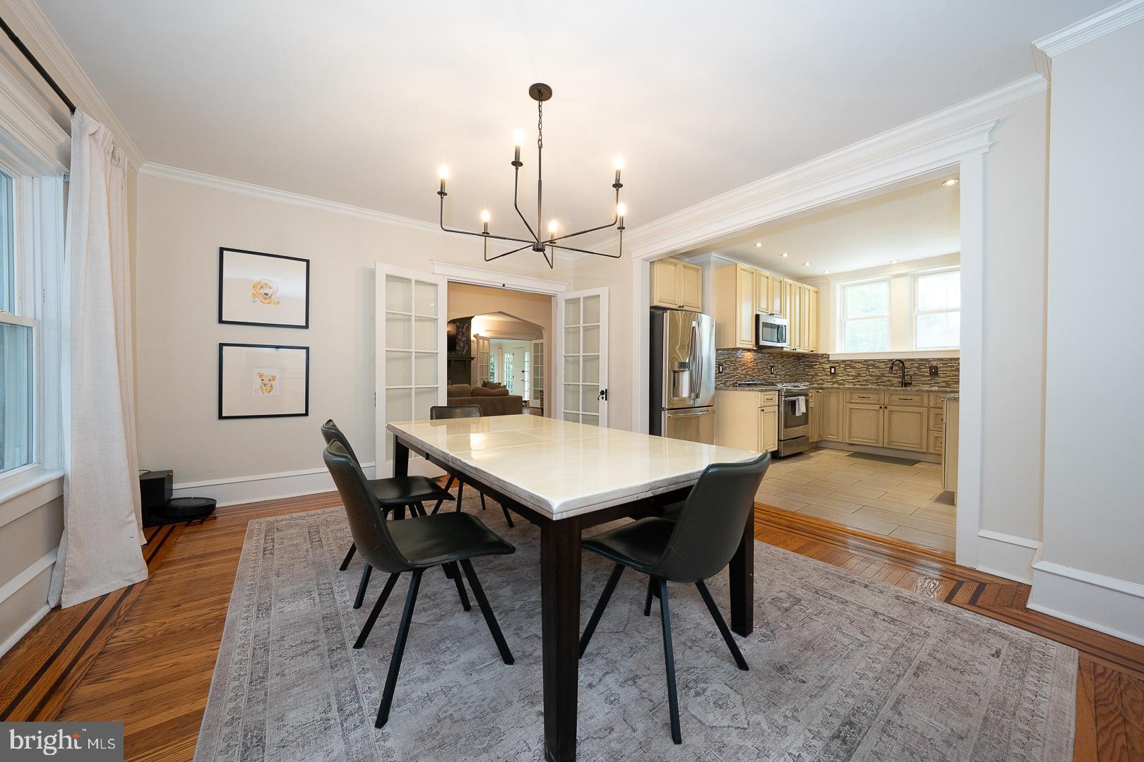 1121 MONTGOMERY AVENUE