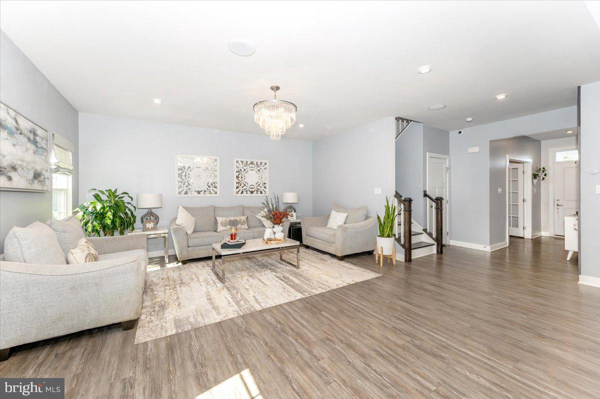 POTOMAC STATION - Residential