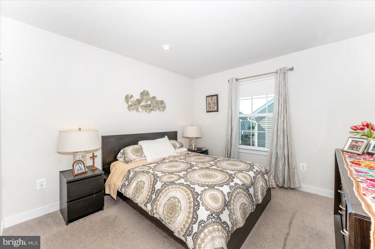 POTOMAC STATION - Residential