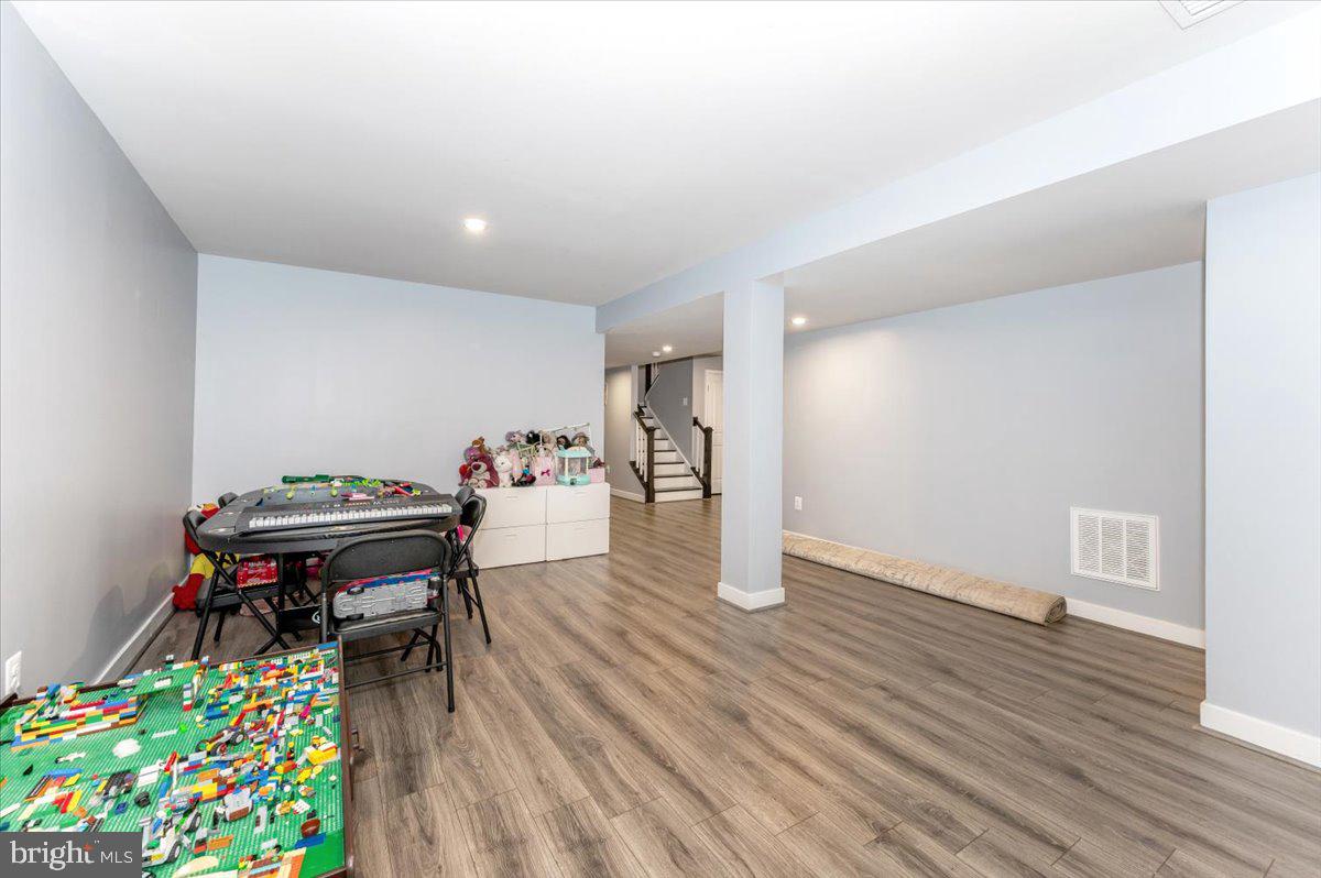 POTOMAC STATION - Residential