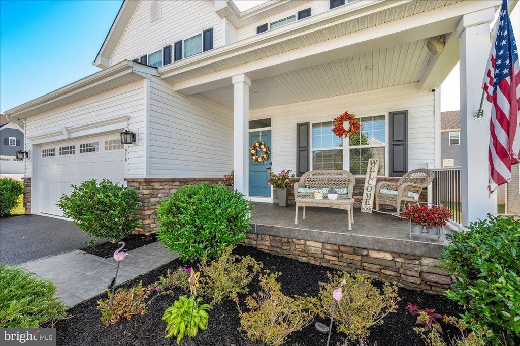 Photo of 76 Vancouver Place, FALLING WATERS, WV 25419 (MLS # WVBE2044802)