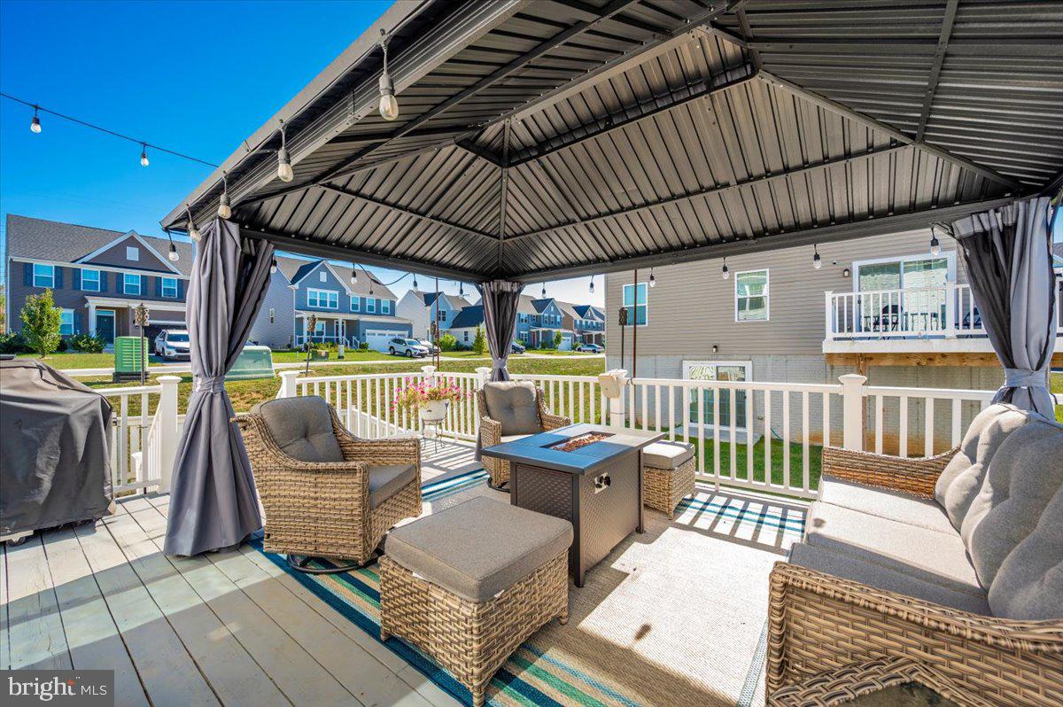 POTOMAC STATION - Residential