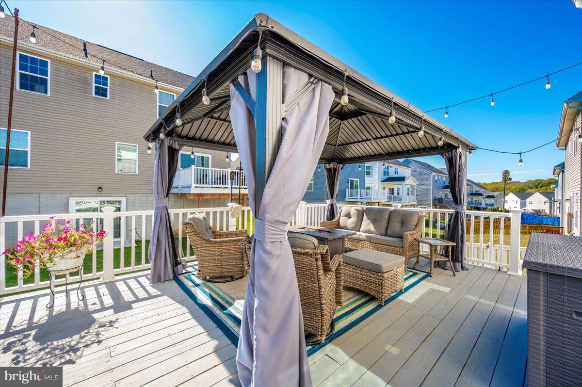 POTOMAC STATION - Residential