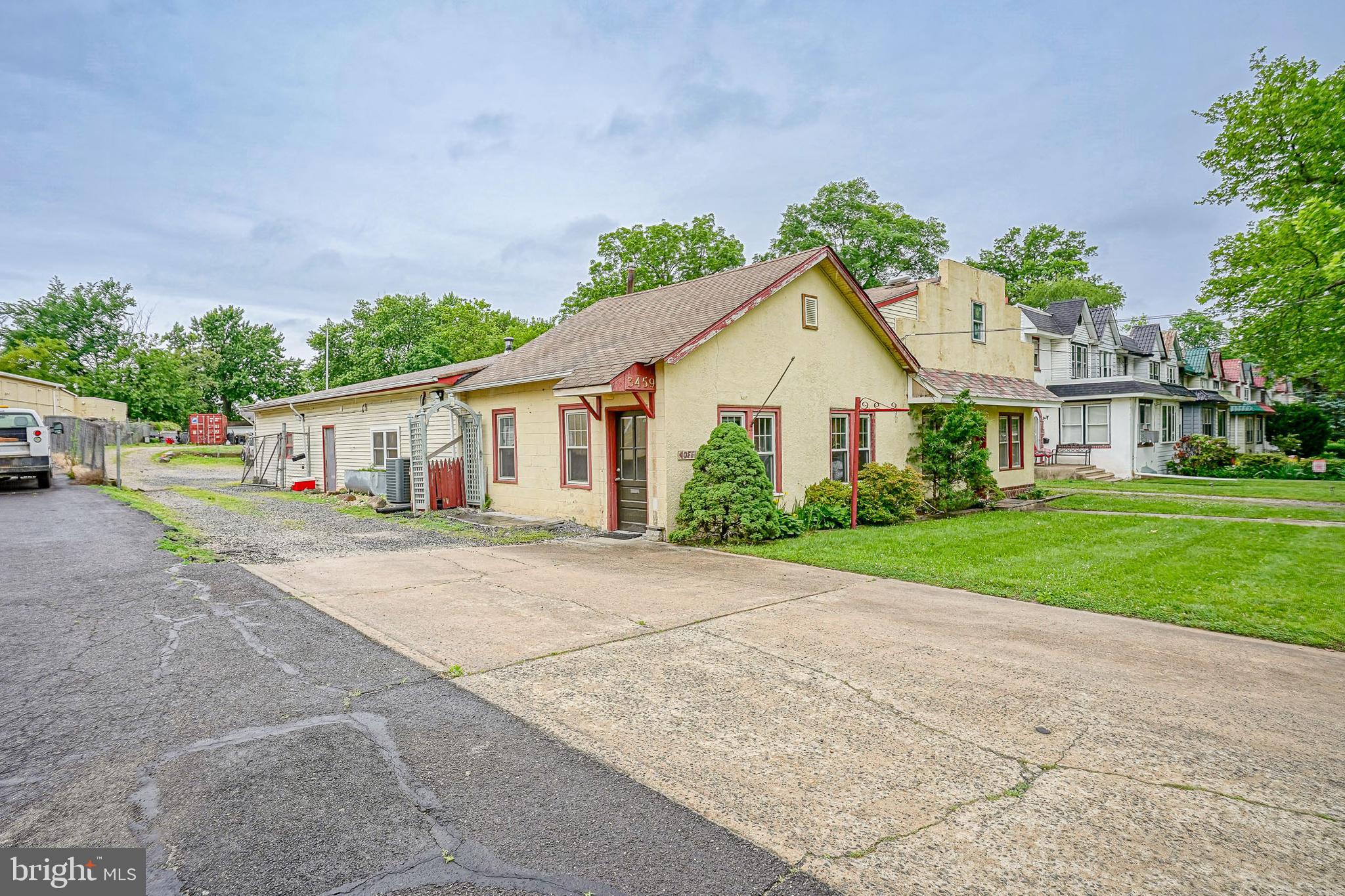 3459 NORWOOD AVENUE