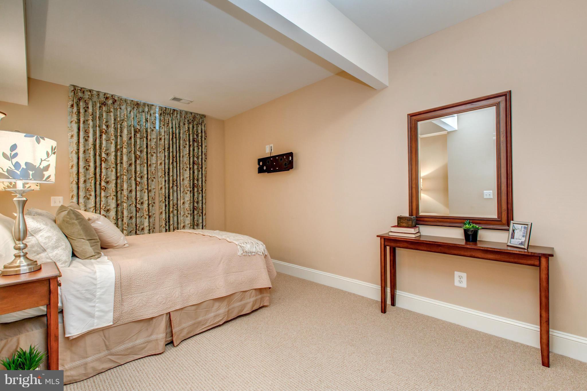 GREAT FALLS GLEN - Residential