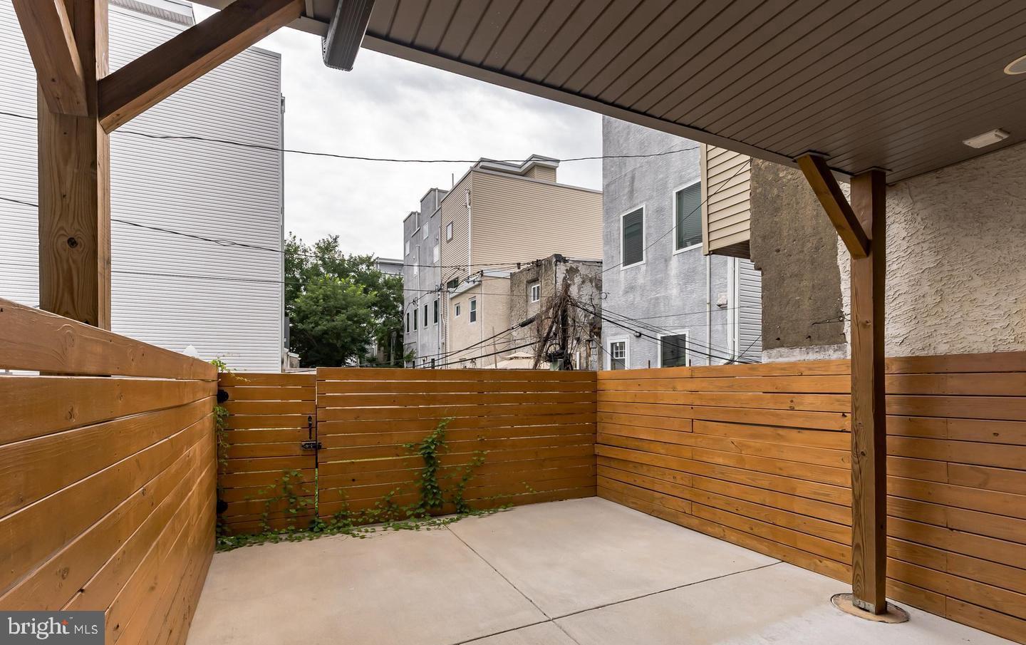 POINT BREEZE - Residential