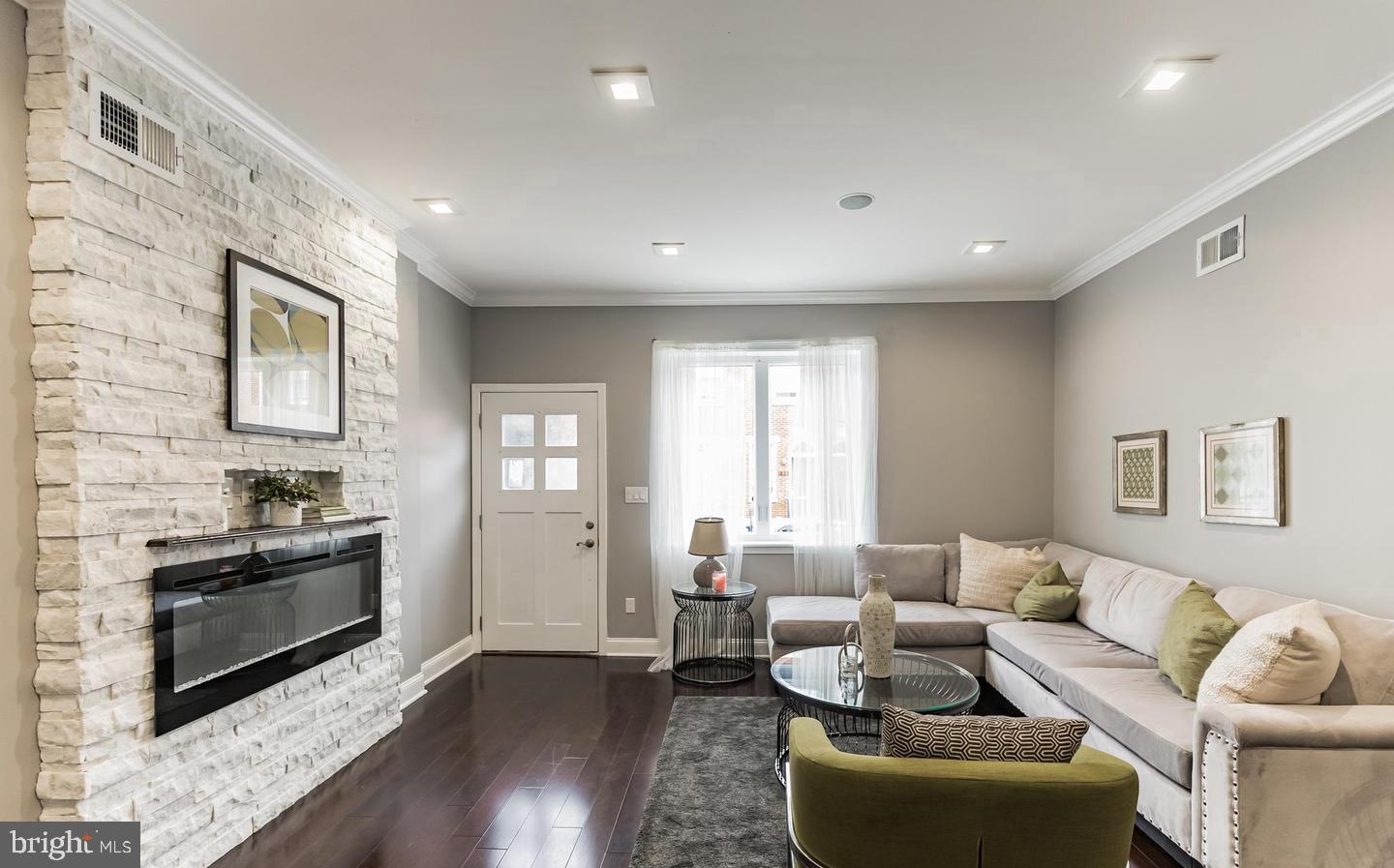 POINT BREEZE - Residential