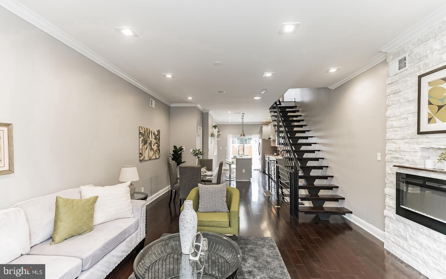 POINT BREEZE - Residential
