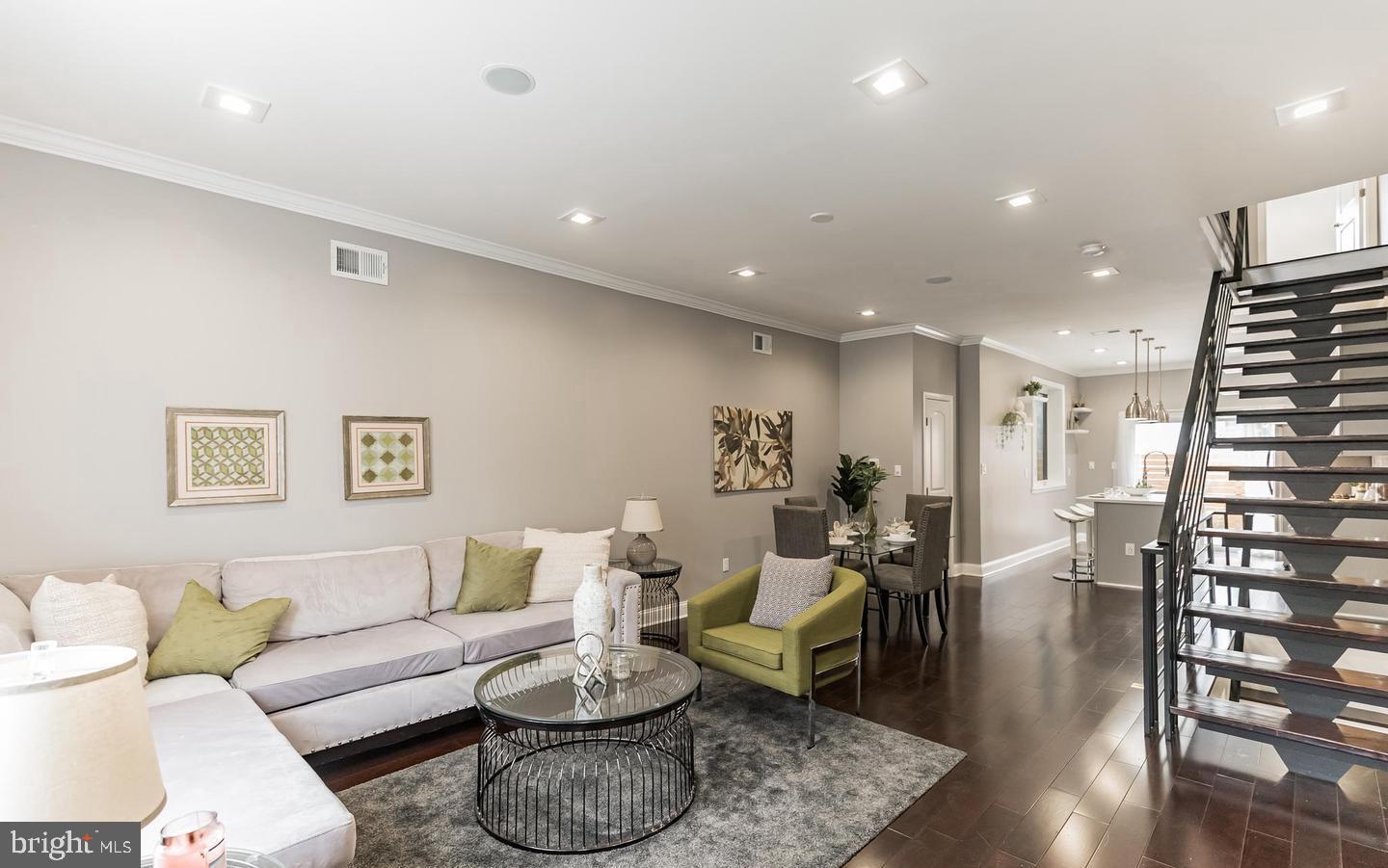 POINT BREEZE - Residential
