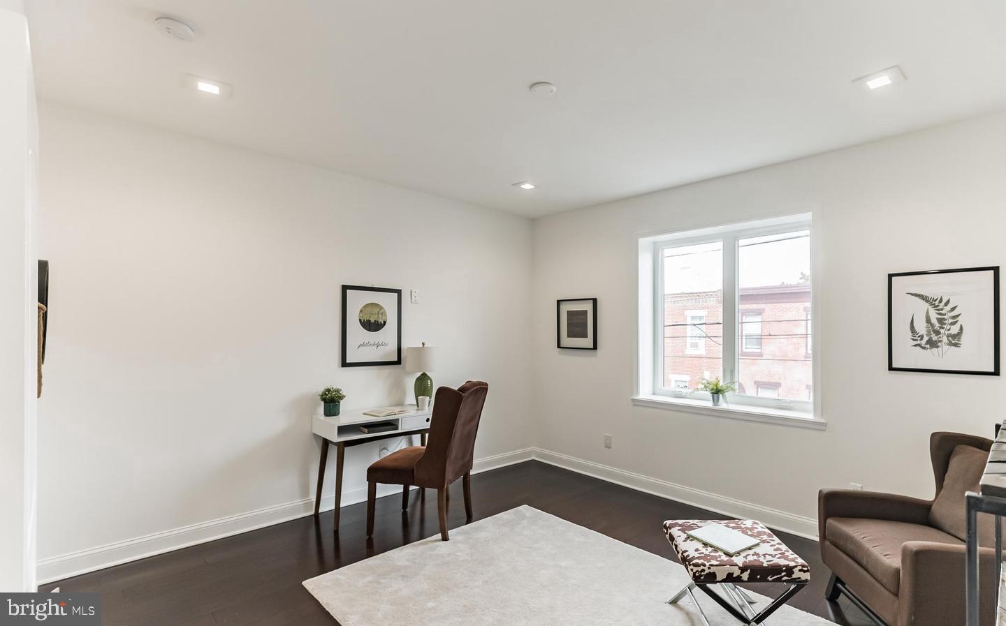 POINT BREEZE - Residential