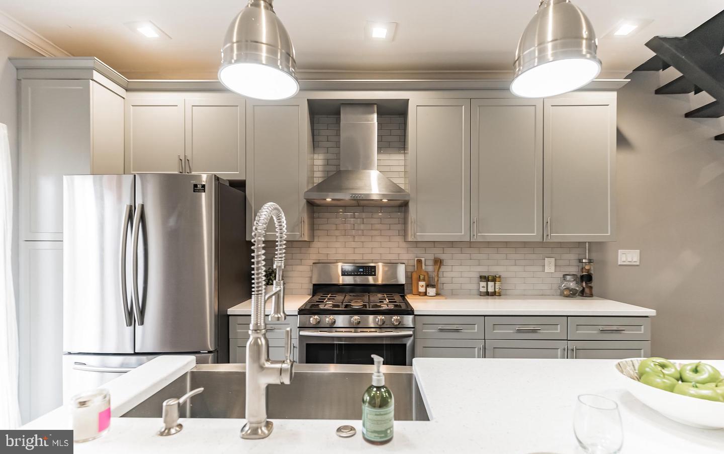 POINT BREEZE - Residential