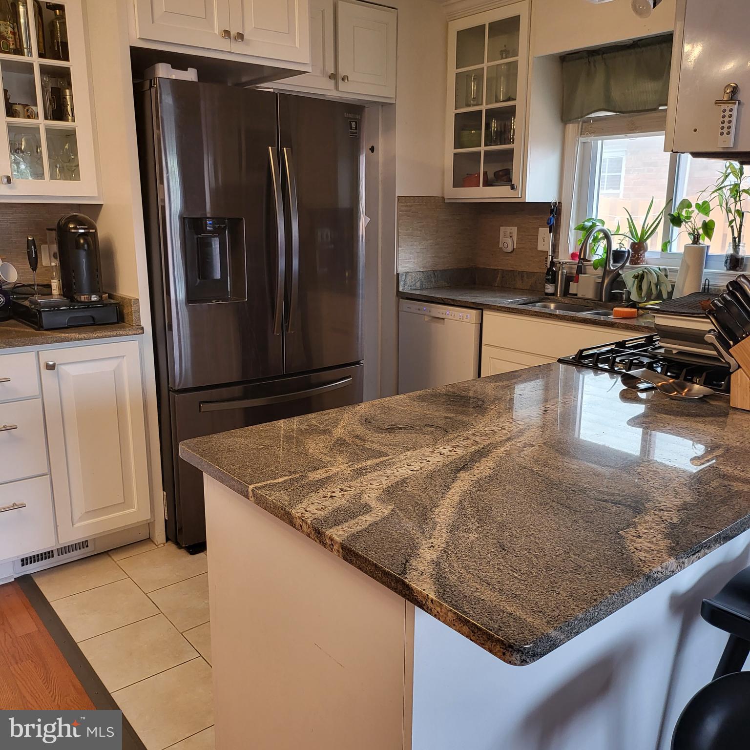 BEVERLEY HILLS - Residential Lease