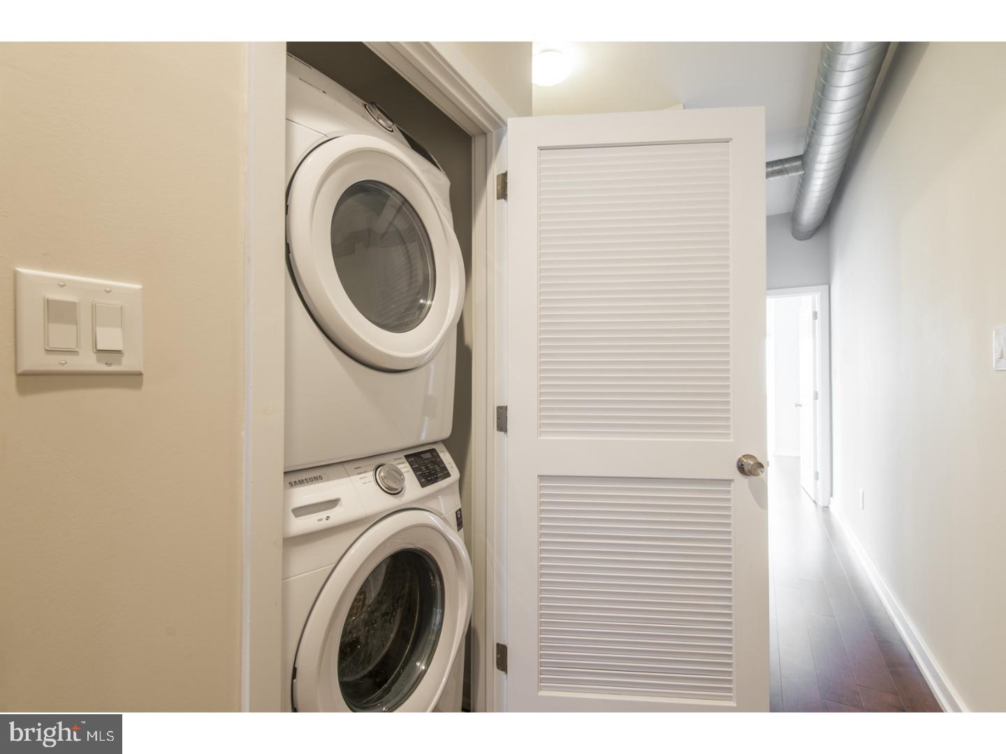 QUEEN VILLAGE - Residential Lease