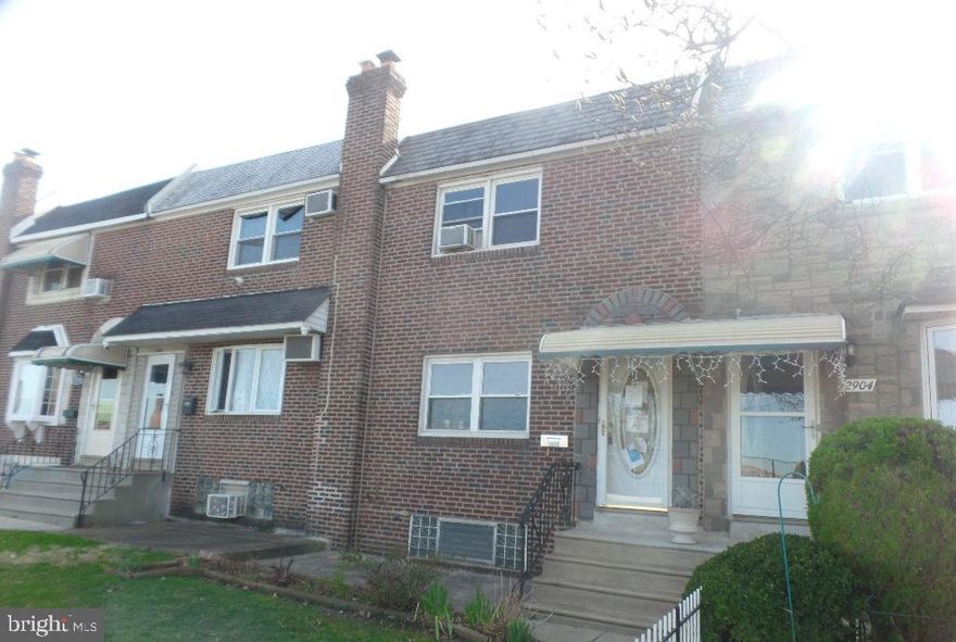 Multiple Offers have been received. The seller will review all RECEIVED, NEW, or REVISED offers on MARCH 17, 2024 at 11;59 PM. Please bring your highest and best offers. Thank you.
Nice and Cozy brick townhome in a great location. Close to Major Routes and Public transportation. Enter a sunlight filled living area with hardwood flooring throughout. Upper level has 3 bedrooms with plenty of closet space. Bonus rear yard is fenced and boasts a long driveway.