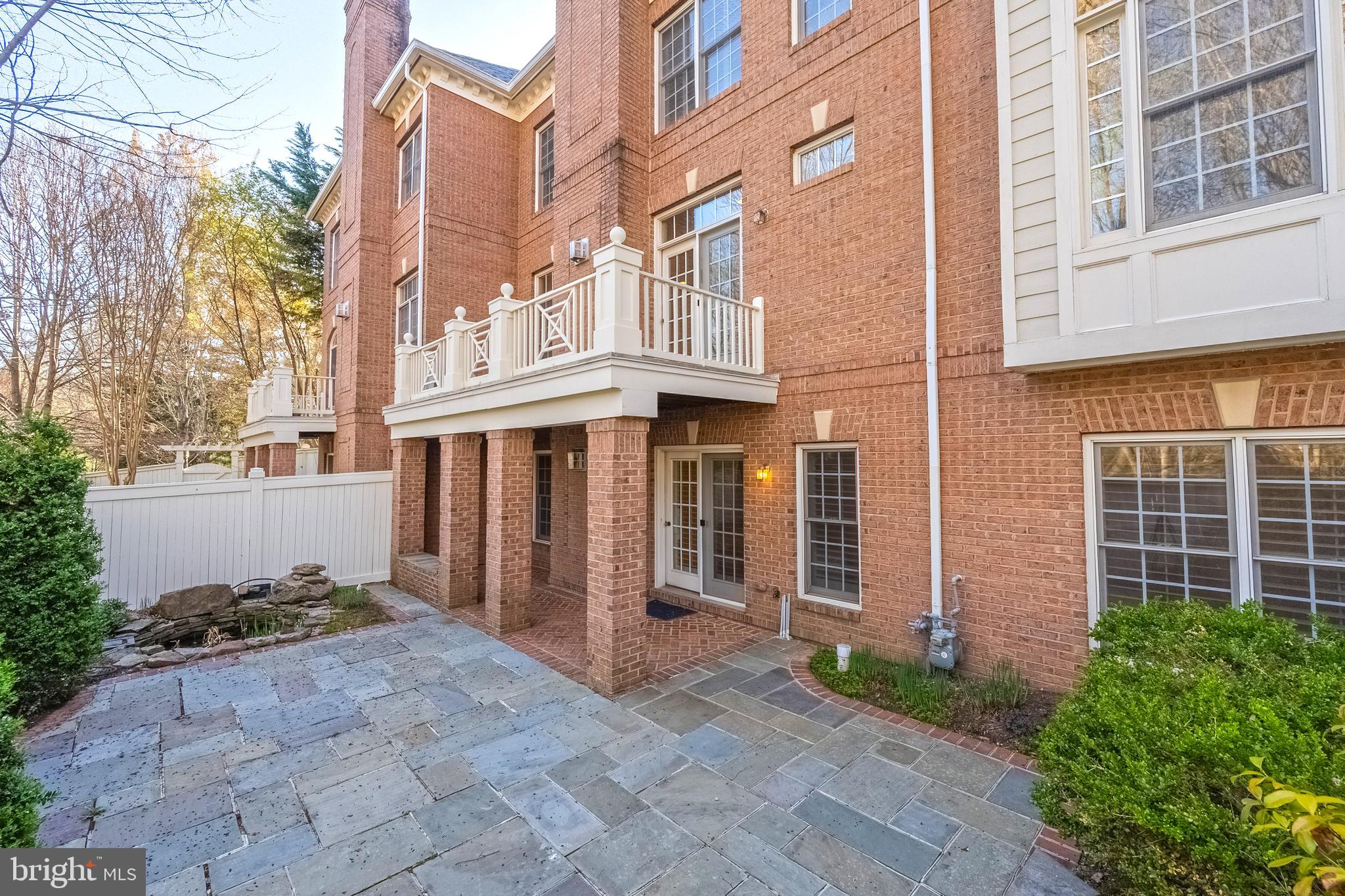 FARRCROFT - Residential Lease