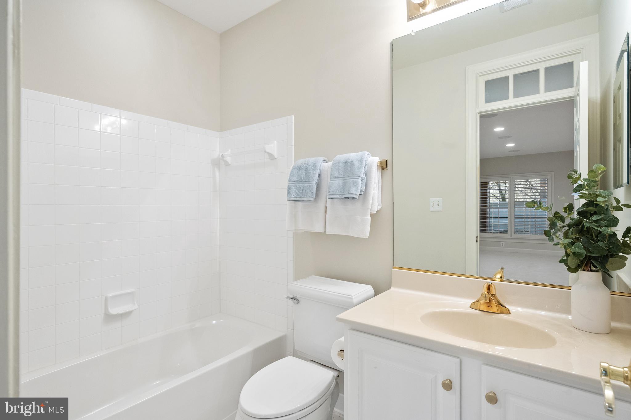 FARRCROFT - Residential Lease