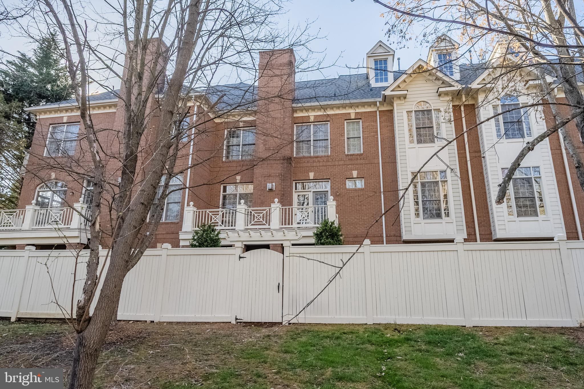 FARRCROFT - Residential Lease