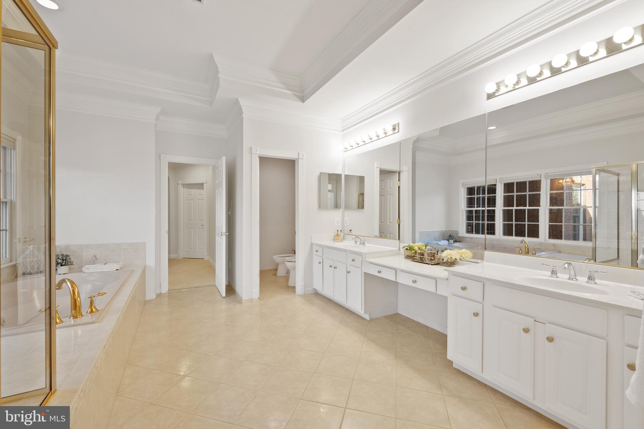 FARRCROFT - Residential Lease