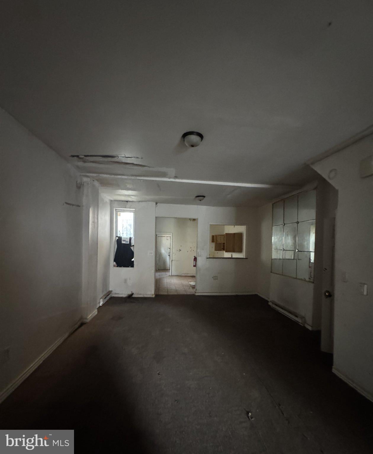 1233 N 60TH