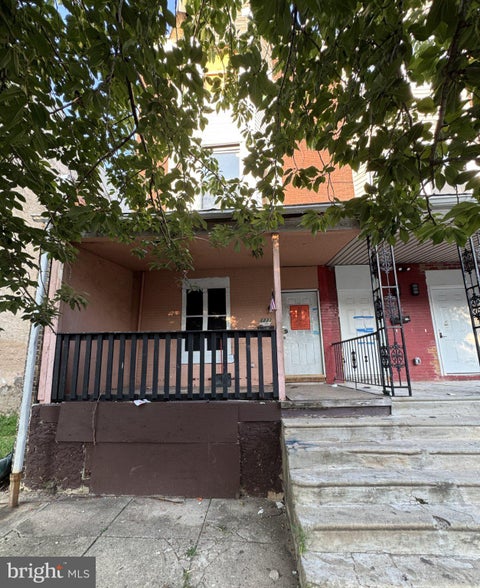 Townhouse For Sale - 1233 N 60th St<br/> PHILADELPHIA, PA 19151