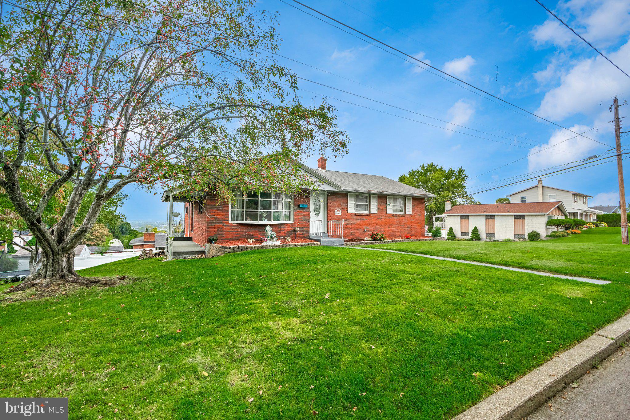 849 E UNION