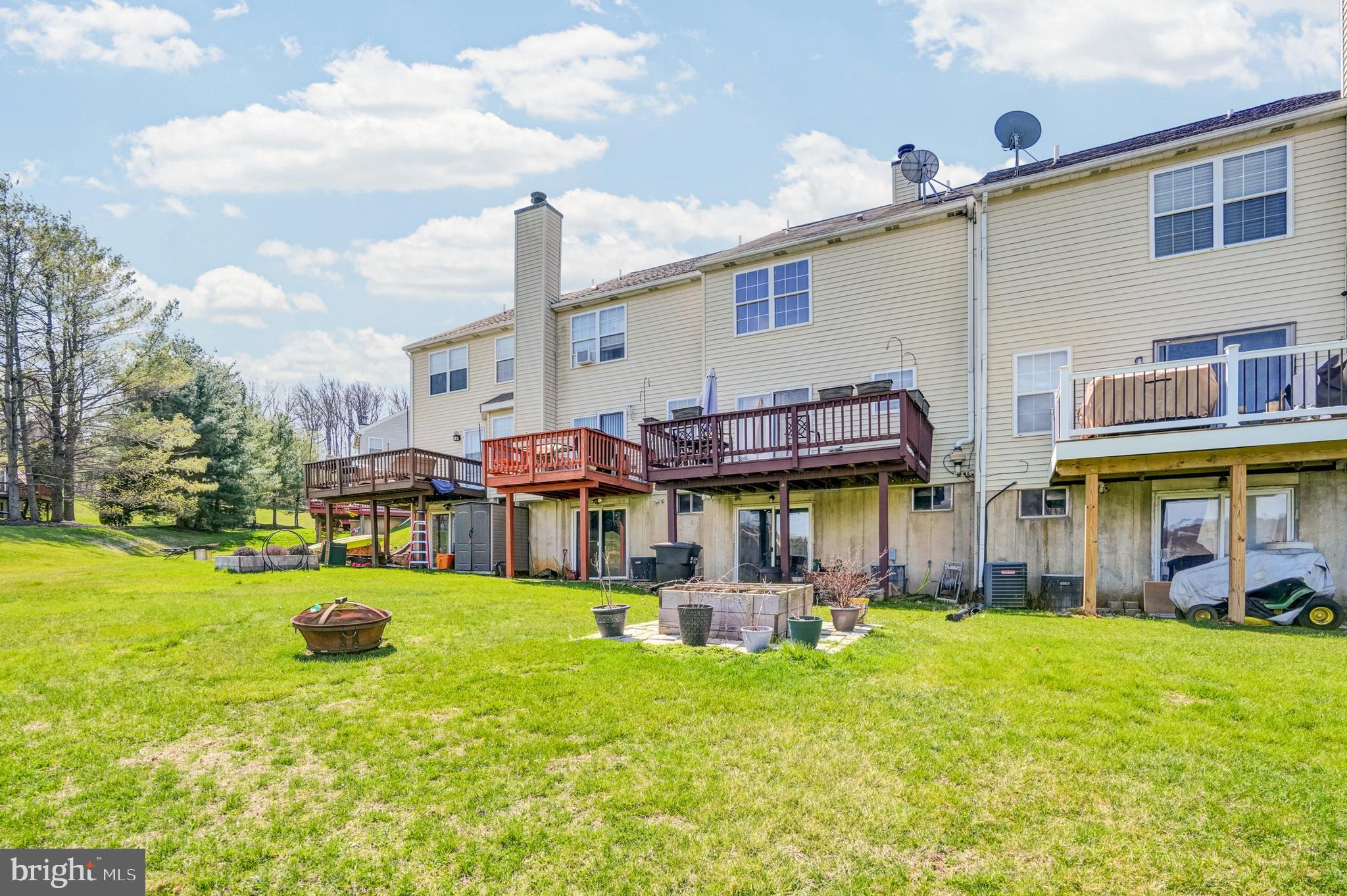 VALLEY CROSSING - Residential