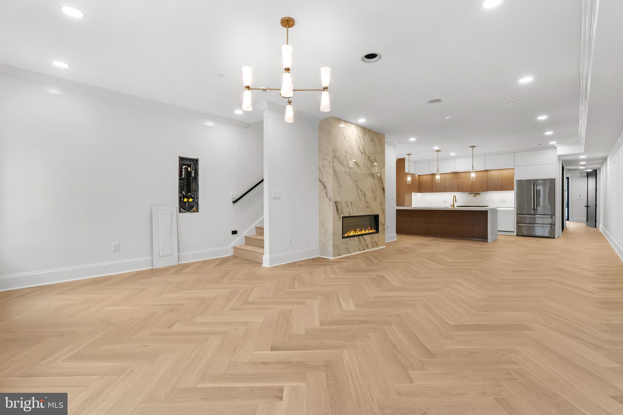 733 EUCLID STREET NW 302