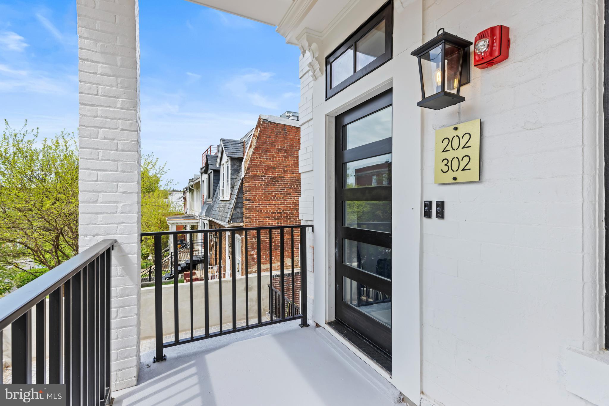 733 EUCLID STREET NW 302