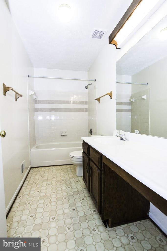 CANTERBURY ESTATES - Residential Lease