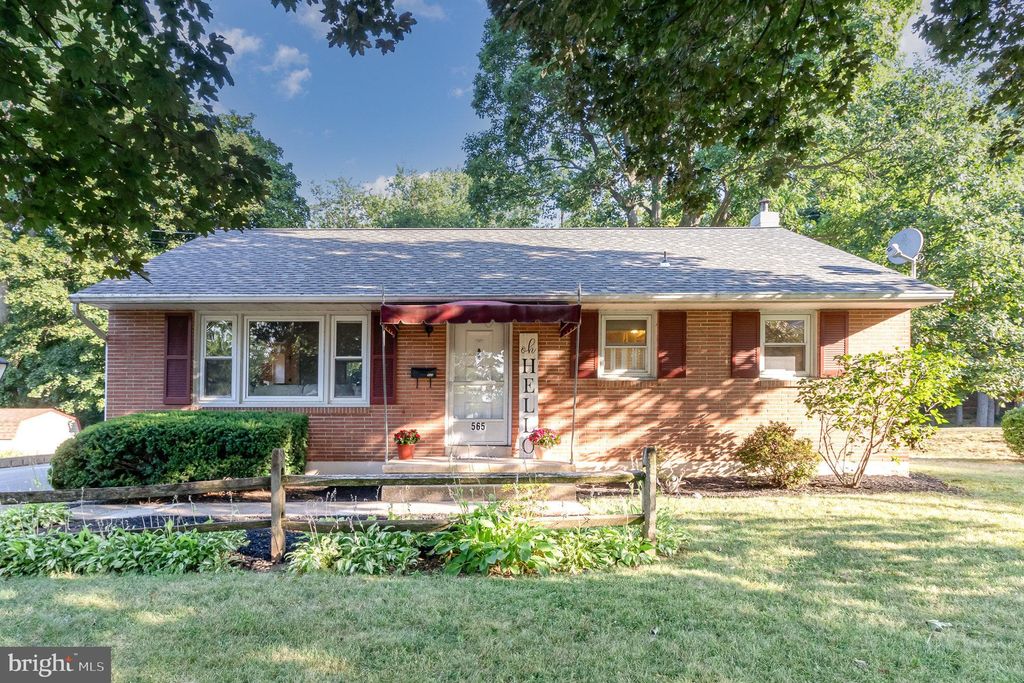 Photo of 565 Hampden Road, Elizabethtown, PA 17022 (MLS # PALA2054068)