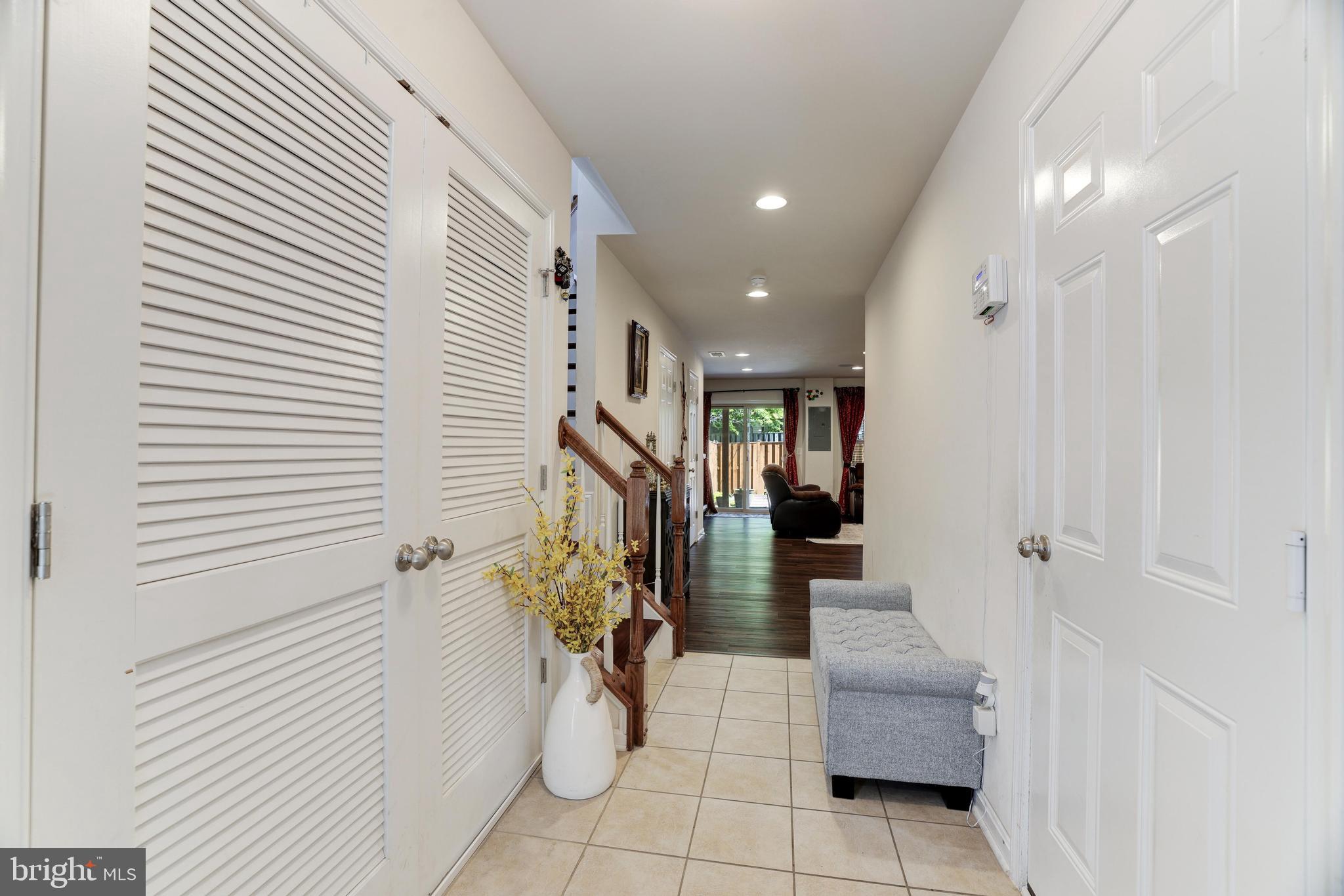 ALEXANDERS CHASE - Residential Lease