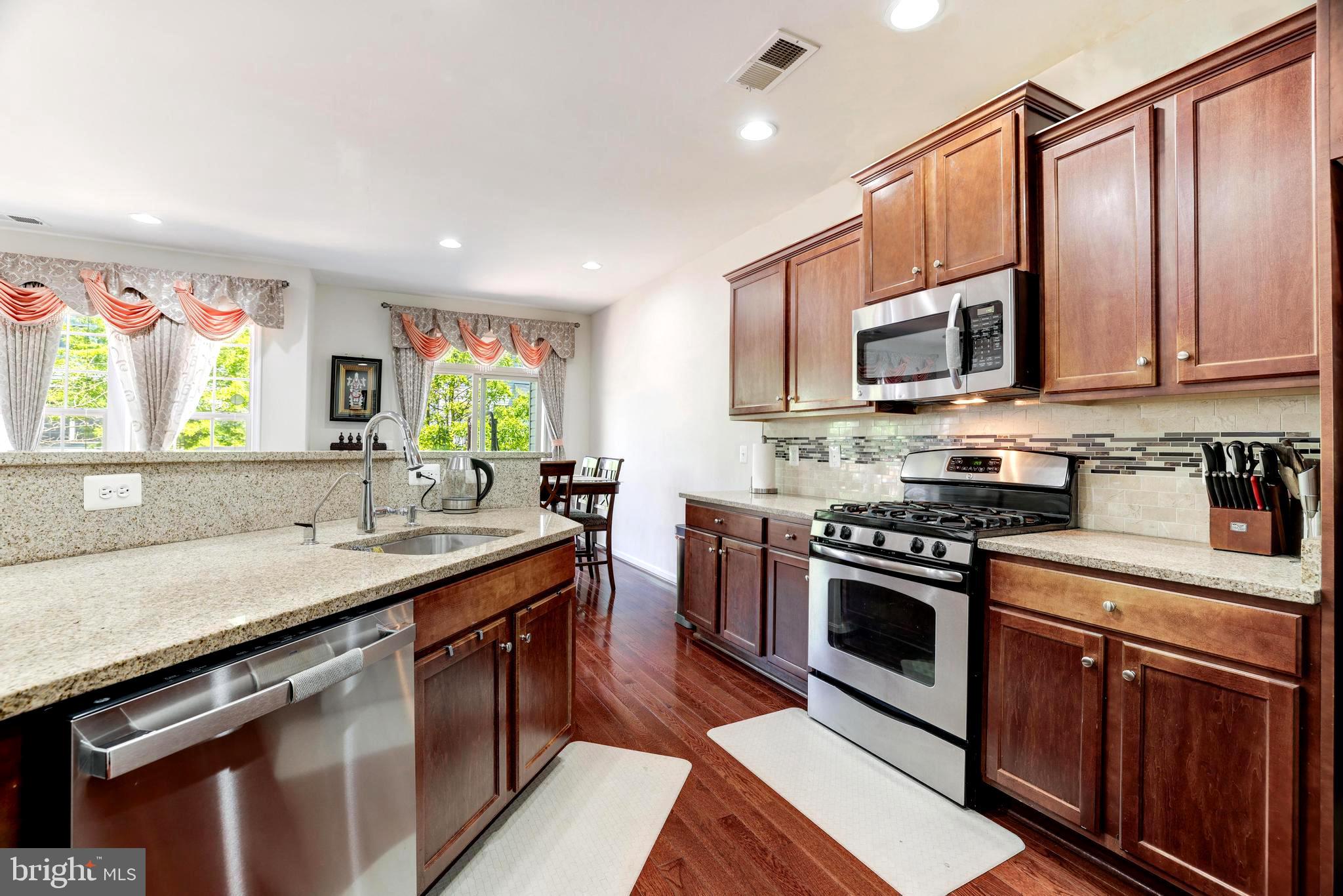 ALEXANDERS CHASE - Residential Lease