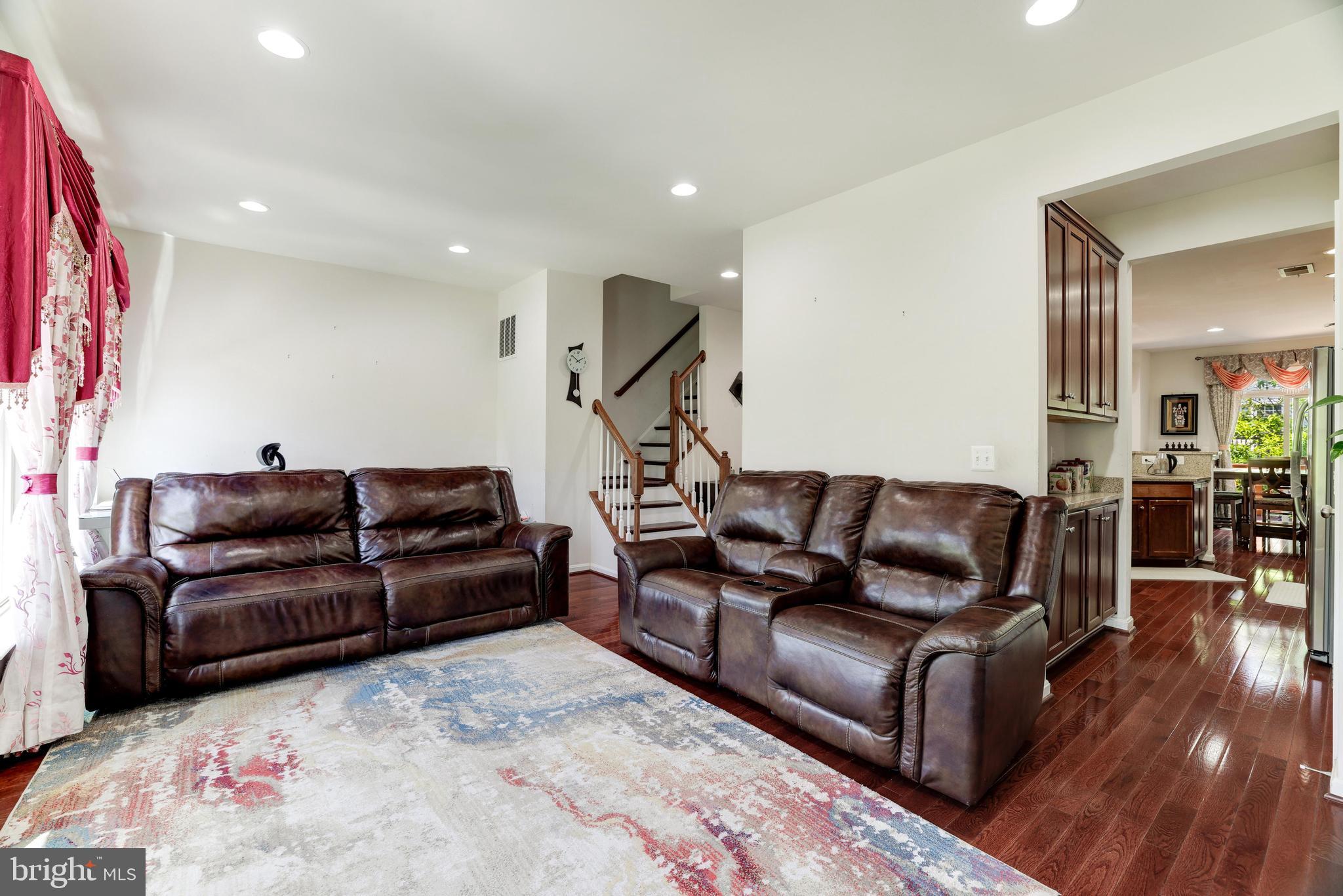 ALEXANDERS CHASE - Residential Lease