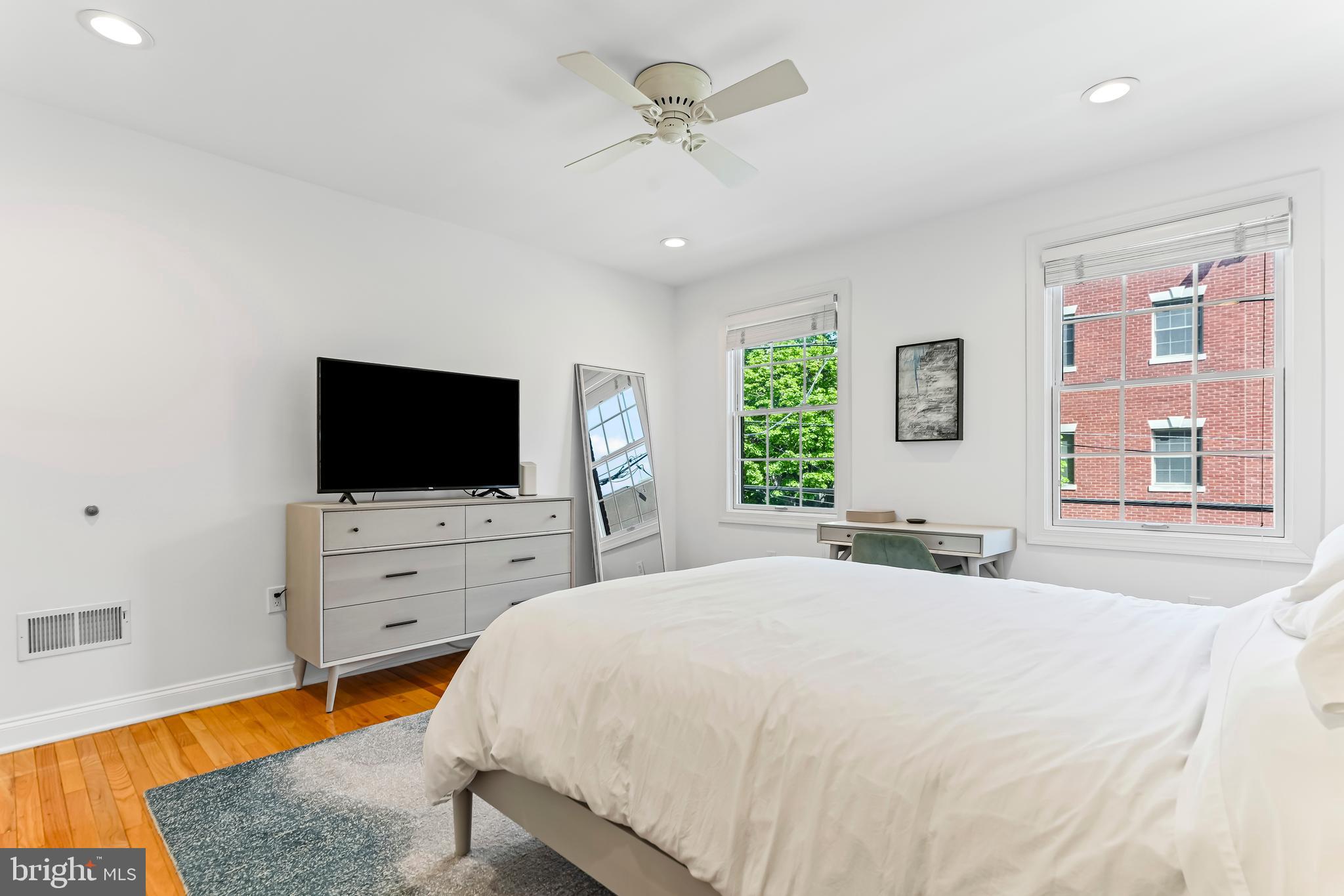 GRADUATE HOSPITAL - Residential