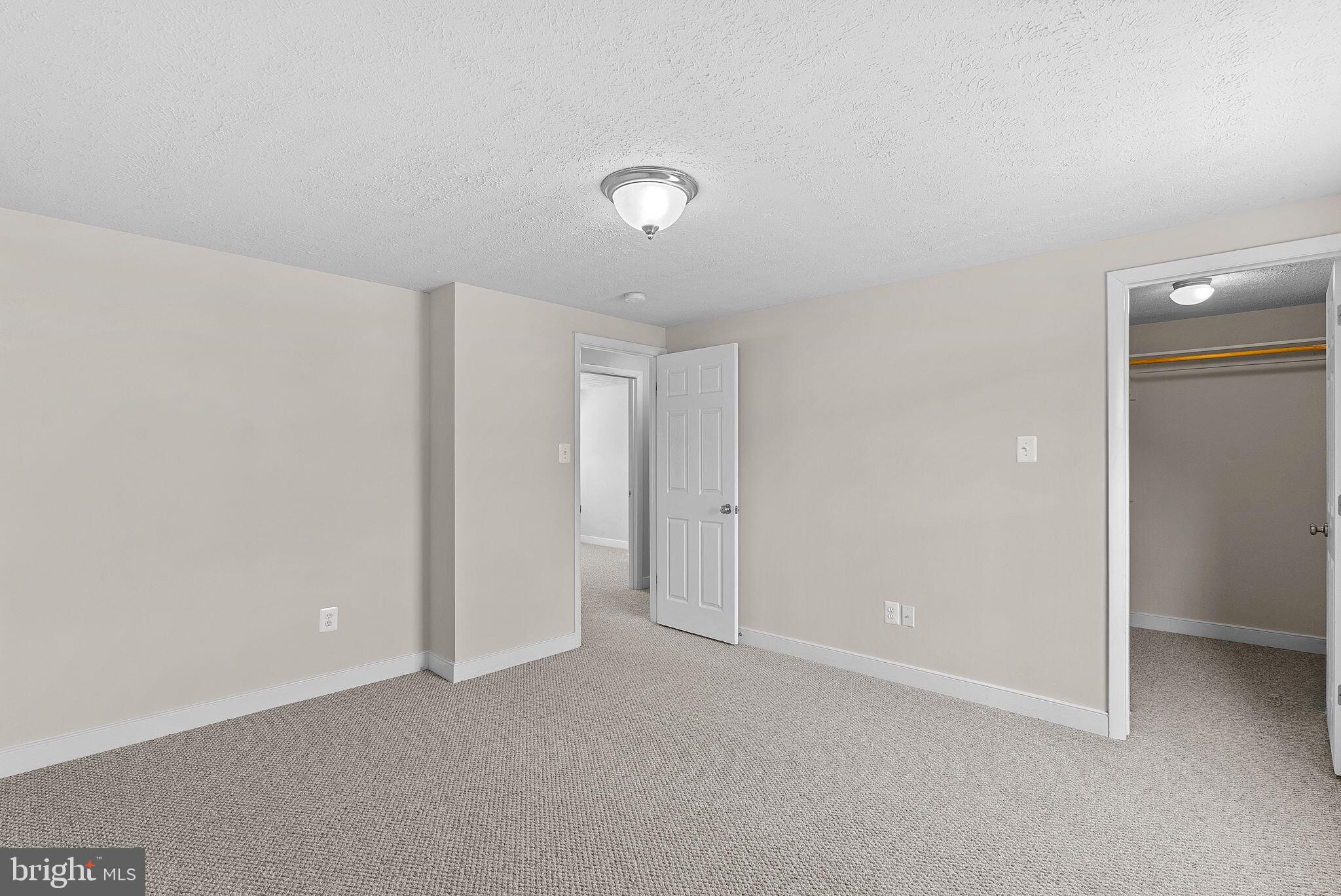 MONTCLAIR - Residential