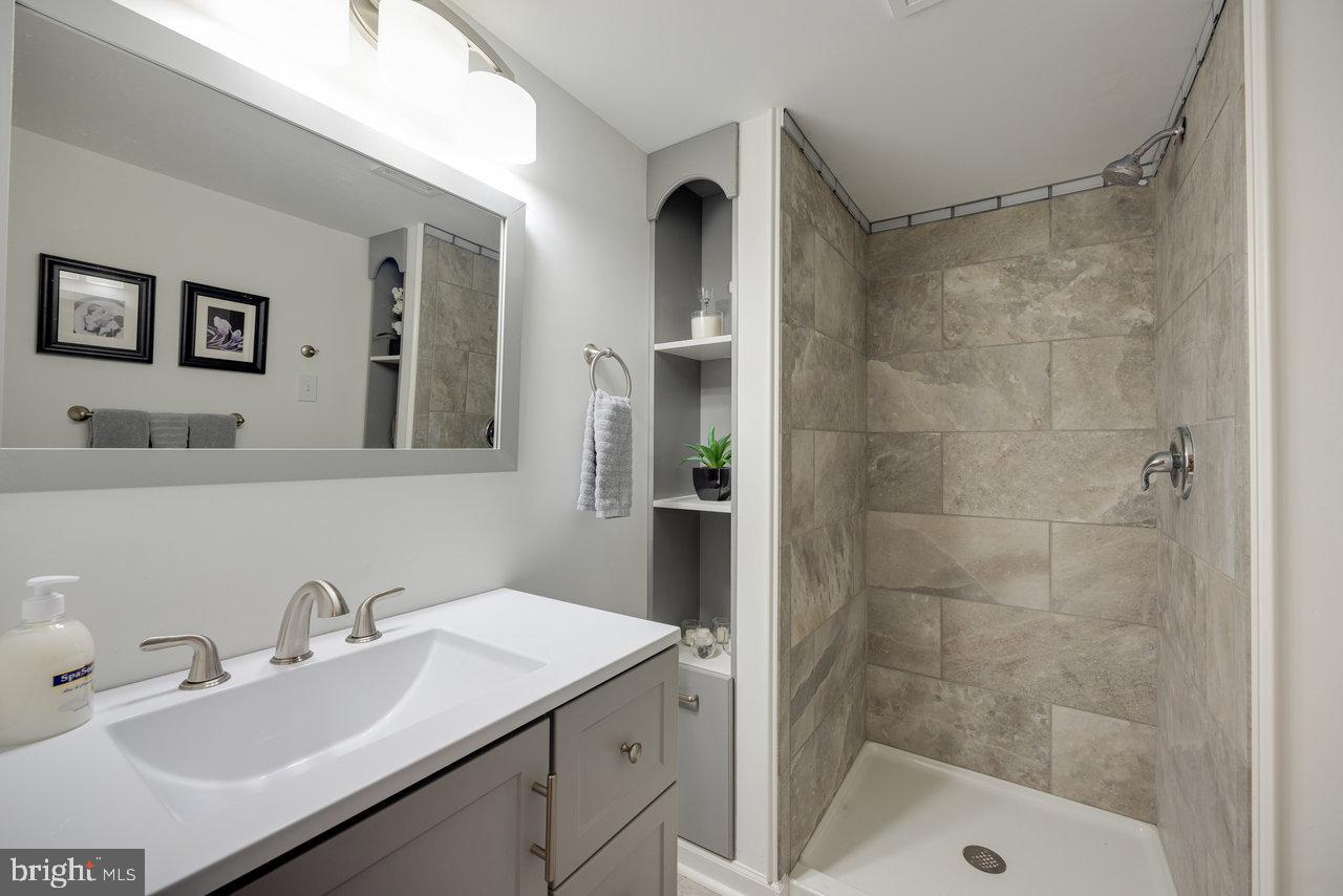 TOWN OF LURAY - Residential