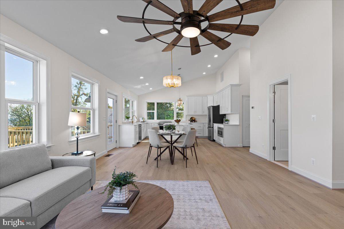 NEELD ESTATE - Residential